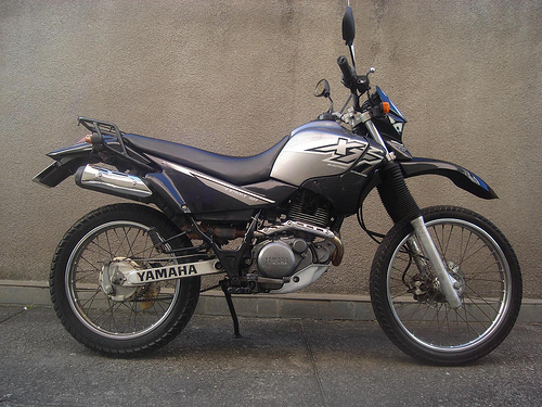 Product picture Yamaha TTR225 XT225 1999-2001 Service repair manual 